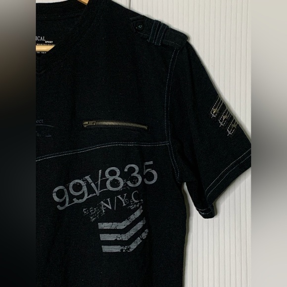 Vertical Sport - Black T-shirt With Unique Graphic And Detailing - Medium - Picture 4 of 6